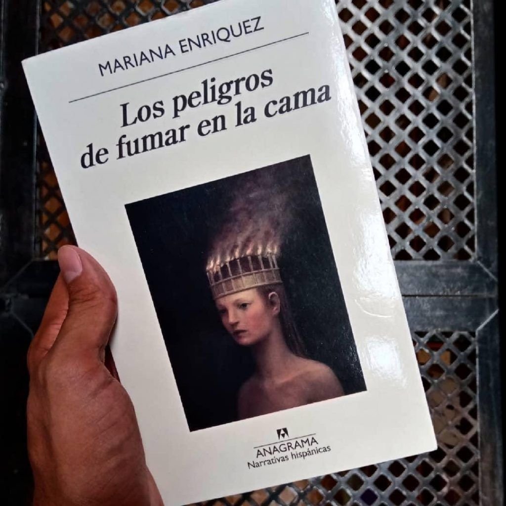 Los peligros de fumar en la cama